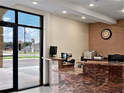 Travelodge Pharr McAllen Beltér fotó